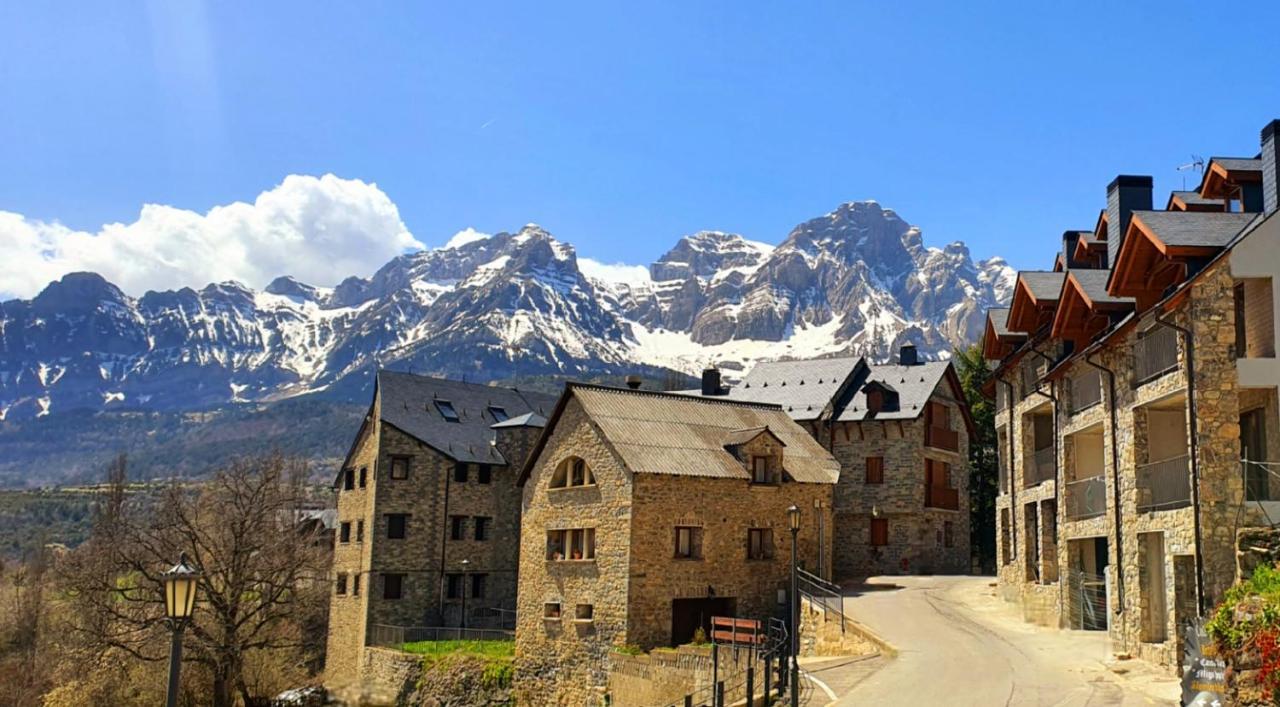 Valtrama Suite Tramacastilla de Tena Luaran gambar